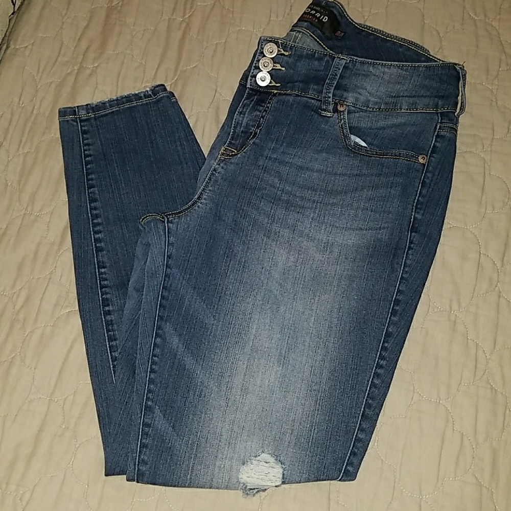 Torrid Premium women's distressed jeggings EUC